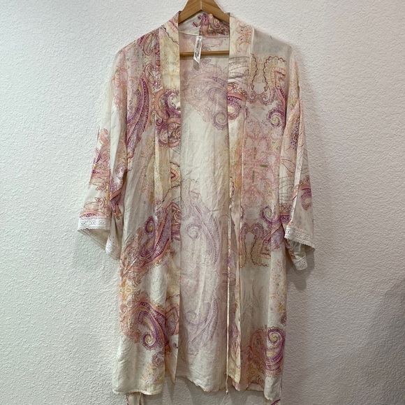 Flora Nikrooz Floral 3/4 Sleeve 100% Rayon Robe Size Small - Picture 1 of 7